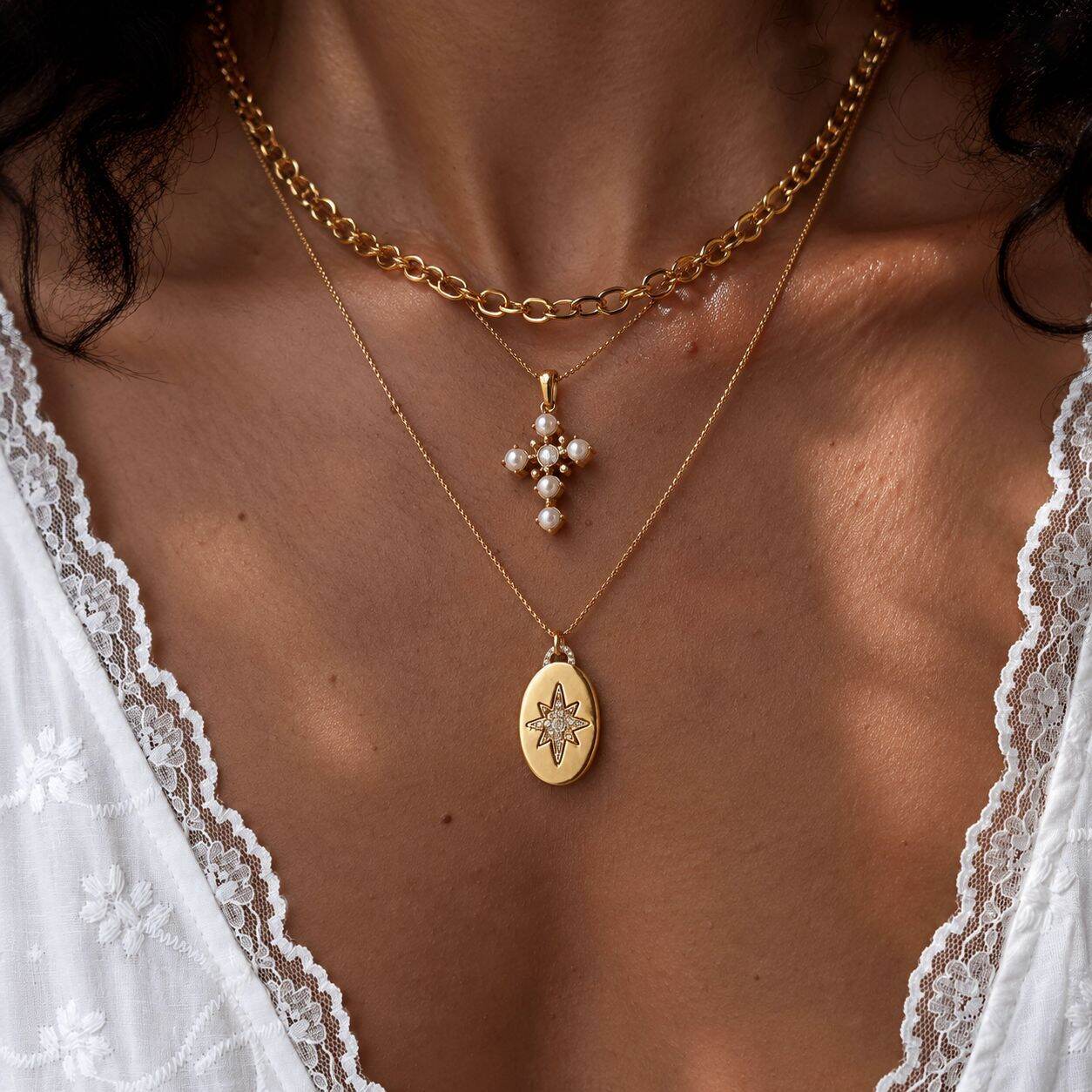 Collares Con Colgante Para Mujer De La Serie Clásica, Elegante Cadena Con Forma Elíptica, De Acero Inoxidable, Resistentes Al Agua Y De Color Dorado.