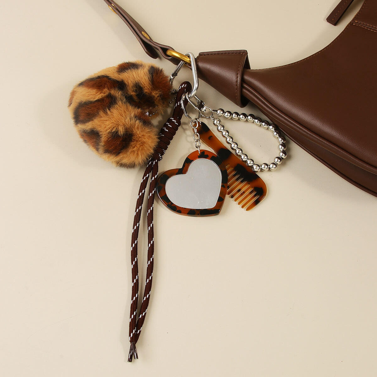 Simple Series Retro Herz-Twist-Leopardenmuster-Kette, Hochwertige Pu-Taschenanhänger 2