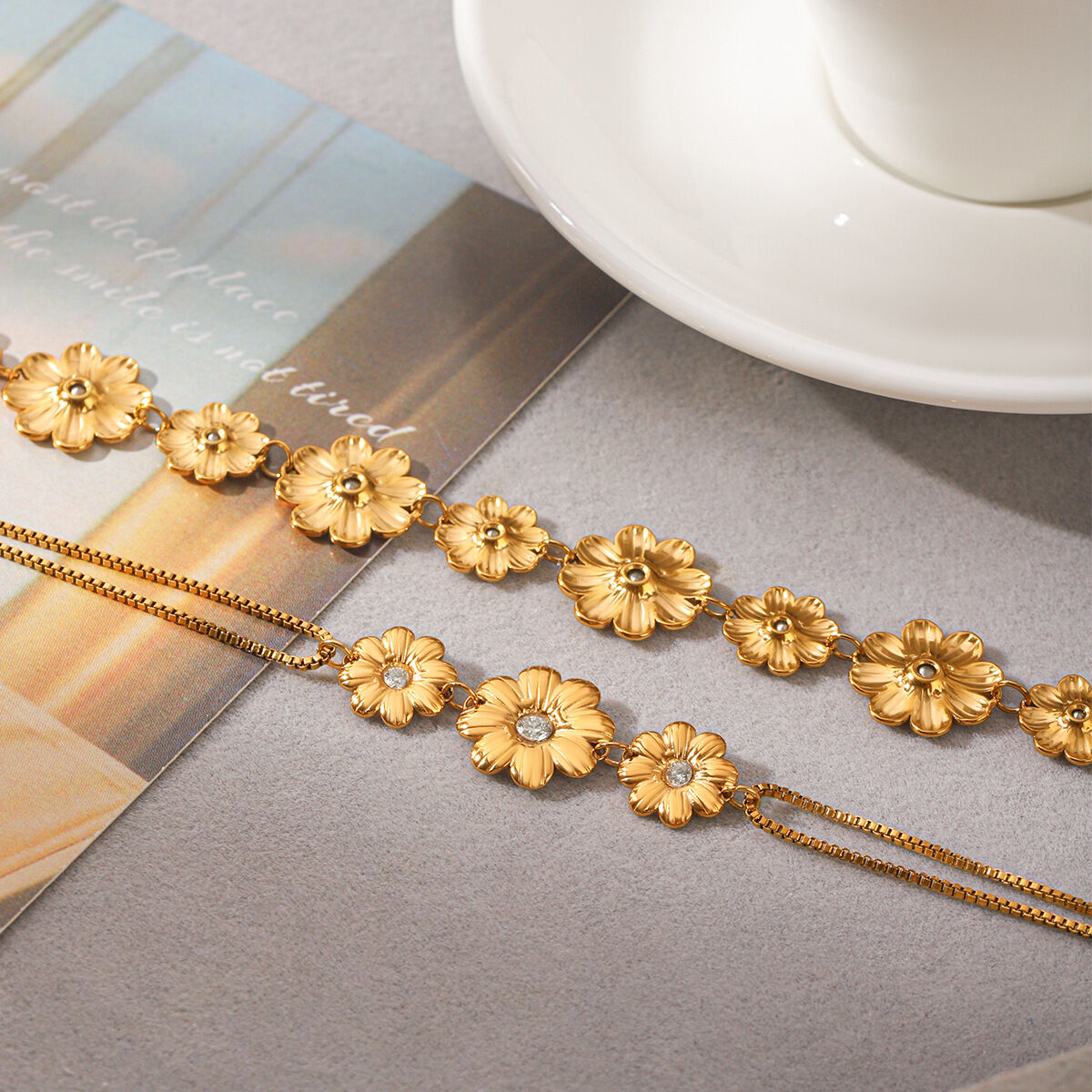 Pulseras De Cadena Para Mujer De Acero Inoxidable, Color Dorado, Resistentes Al Agua Y Con Circonitas, De La Serie Simple Daily Flower. Imagen6