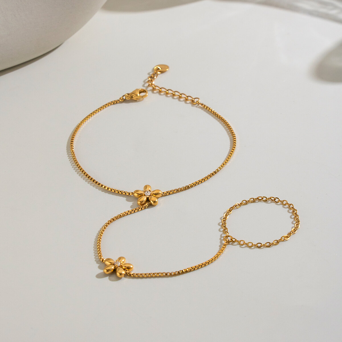 Flower Shape Stainless Steel Waterproof  Gold Color Women's Hand Chain h5 Picture4