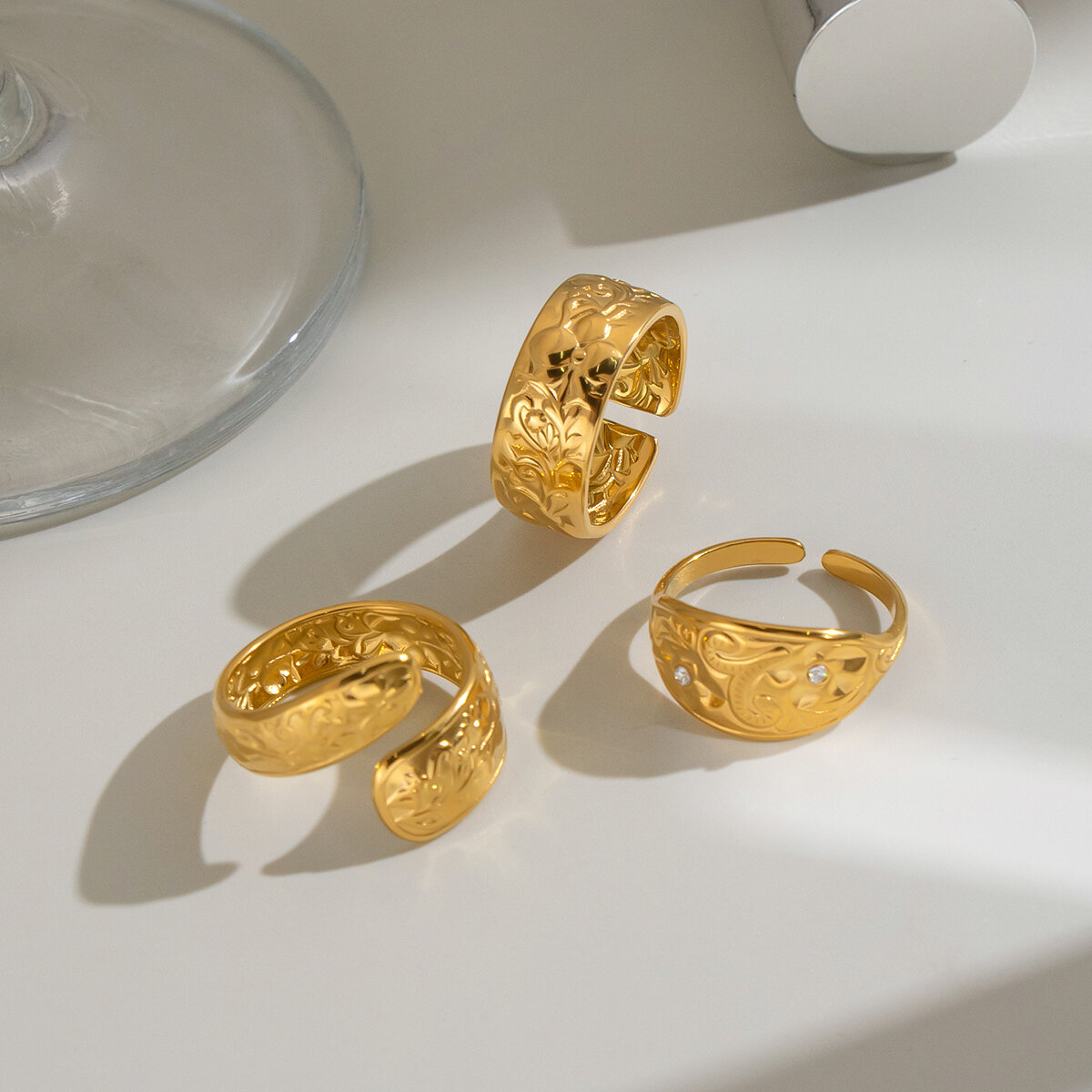 Retro Style Flower Pattern Stainless Steel Waterproof Gold Color Statement Rings h5 Picture2