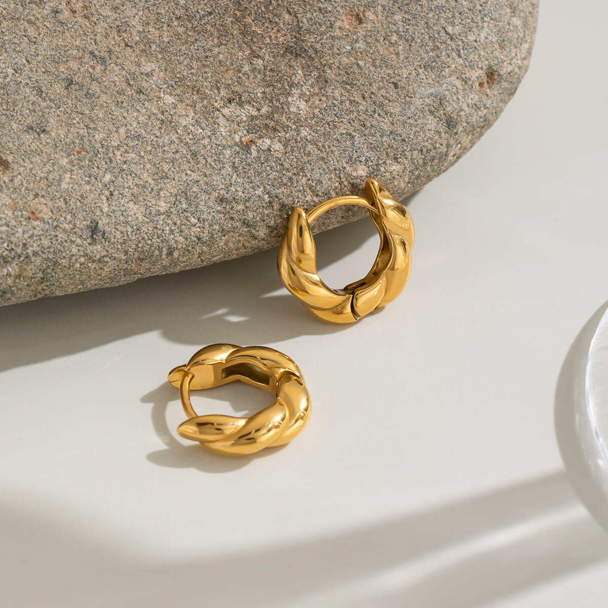 Classic Thread Pattern Stainless Steel Waterproof Gold Color Women's Hoop Earrings 2