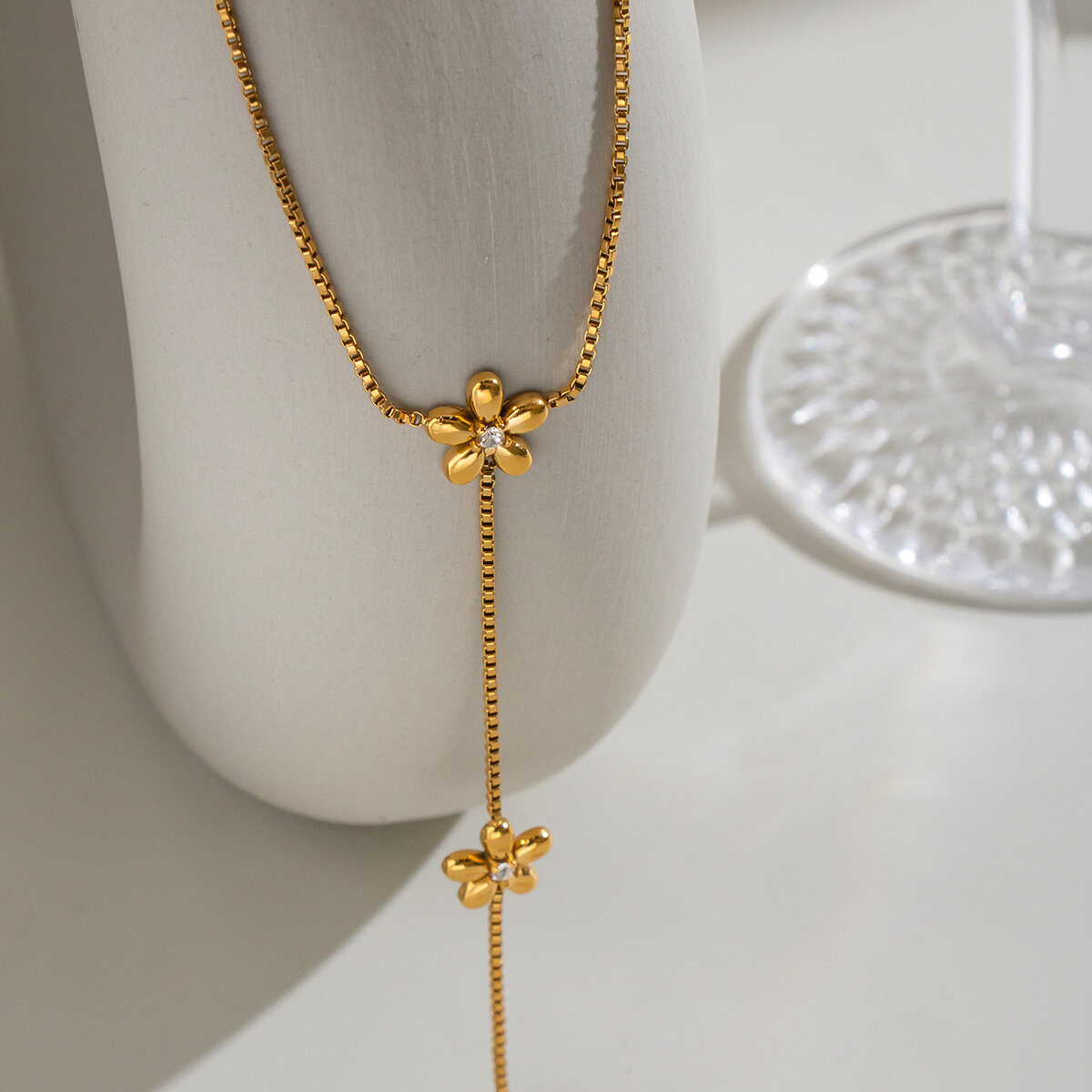 Flower Shape Stainless Steel Waterproof  Gold Color Women's Hand Chain Picture3