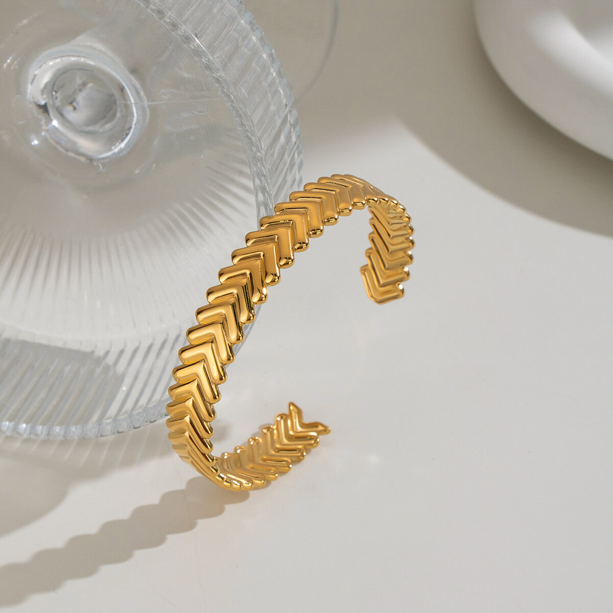 Arrow Pattern Stainless Steel Waterproof Gold Color Women's Cuff Bracelets Picture5