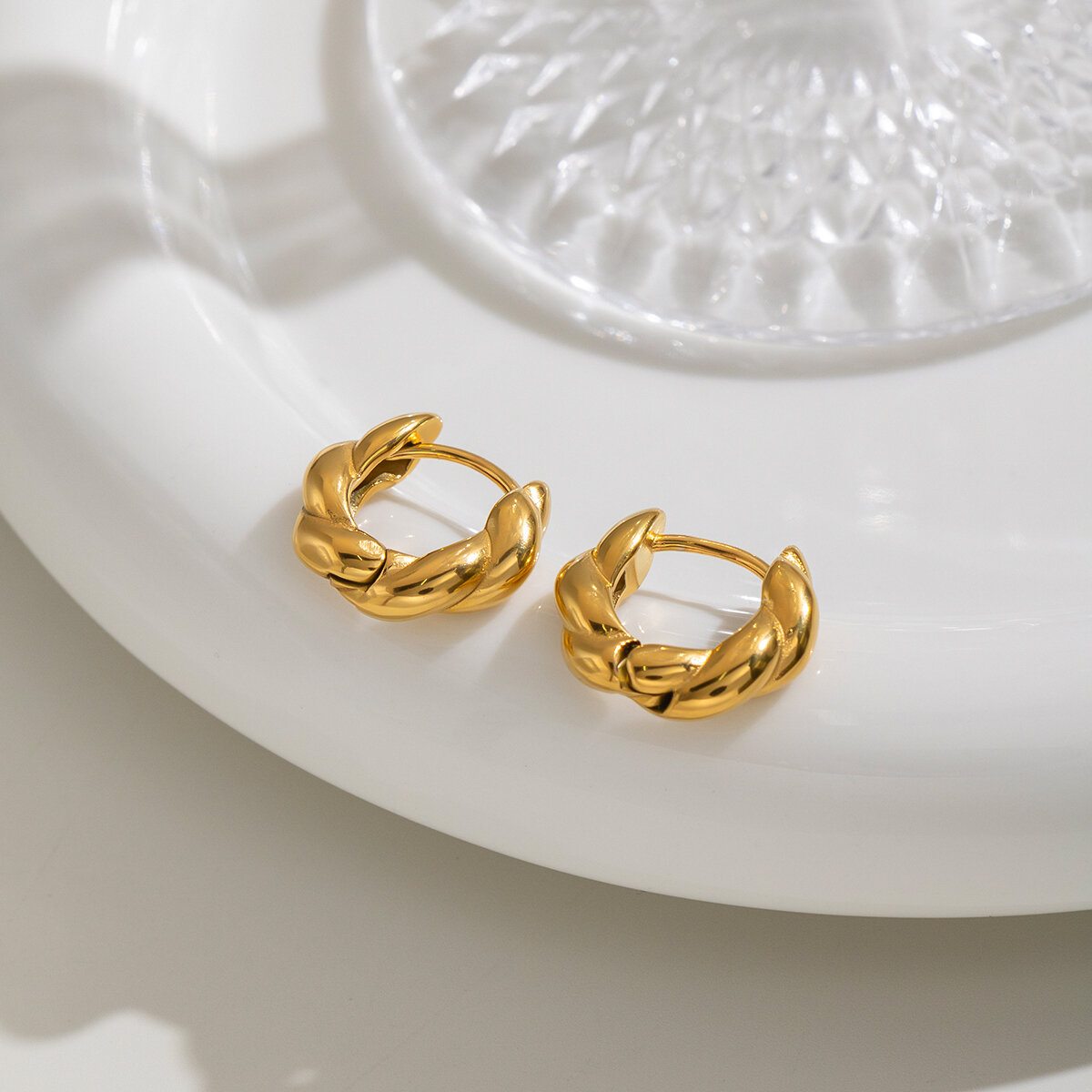 Classic Thread Pattern Stainless Steel Waterproof Gold Color Women's Hoop Earrings h5 Picture5