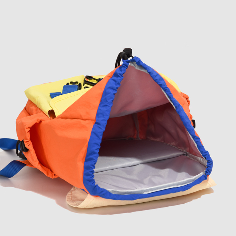 Sportlicher Patchwork-Rucksack aus Nylon für Damen in verschiedenen Farben Bild5