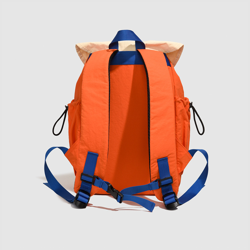 Sportlicher Patchwork-Rucksack aus Nylon für Damen in verschiedenen Farben Bild4