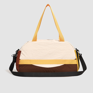 Sporty Style Patchwork Mixed Color Nylon Sports & Travel Bags h5 Picture4