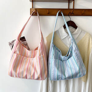 Casual Style None Stripe Nylon Women's Shoulder Bags h5 Picture3