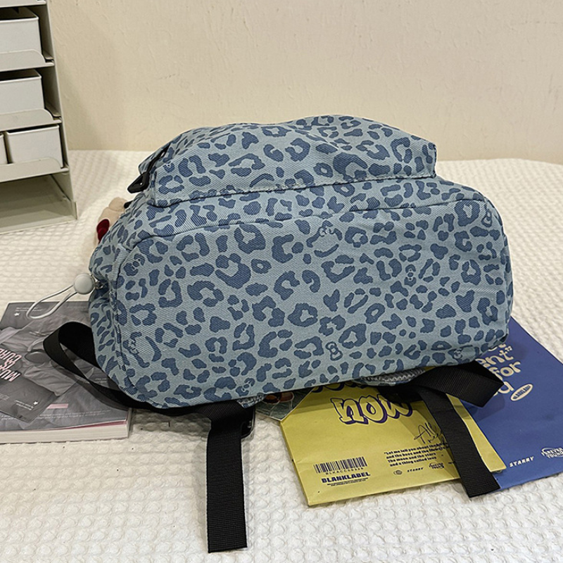 Lässiger Damenrucksack aus Canvas mit gestickten Buchstaben und Leopardenmuster h5 Bild6