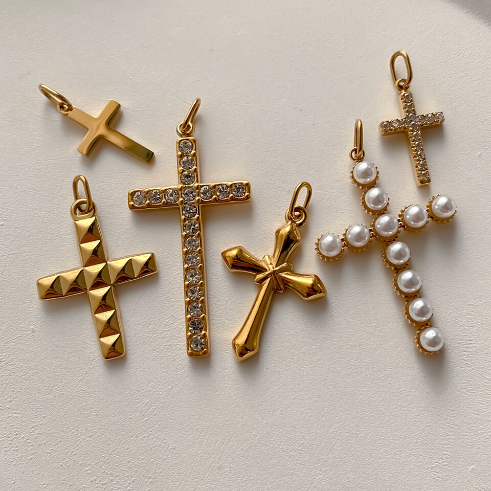 Klassische Serie DIY Herzkreuz Anhänger aus Edelstahl, wasserdicht, goldfarben, mit künstlicher Perle für Damen
