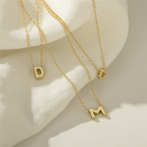 Boucles D'Oreilles Colorées Simple Series Daily Letter Pour Femmes, Plaquées Rhodium, En Argent Sterling 925. h5 Image3