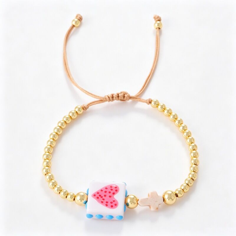 Pulseras Trenzadas Para Mujer Con Cuentas De Cobre Y Forma De Corazón De Resina. Imagen2