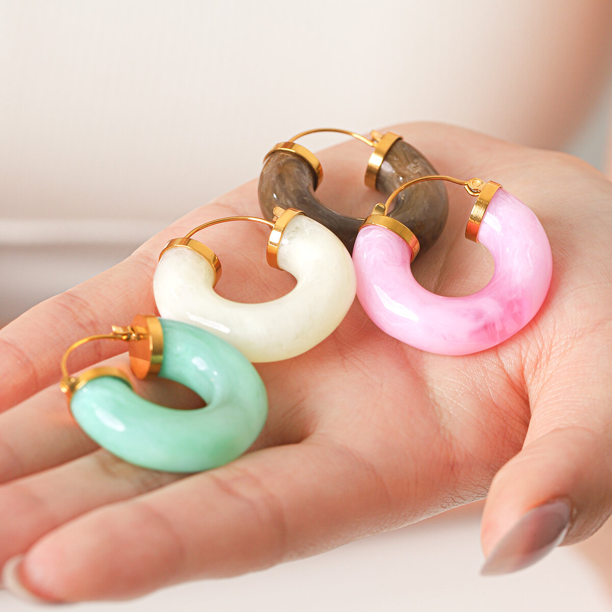 Simple Series Retro Daily Geometric Shape Resin   Gold Color  Women's Hoop Earrings Picture4