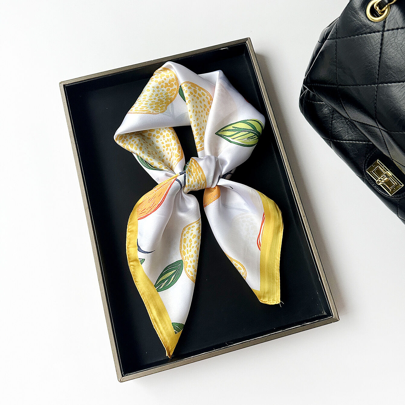 Sciarpe Estive In Chiffon Satinato Di Raso Della Serie Luxury Vacation Fruit, Colori Misti