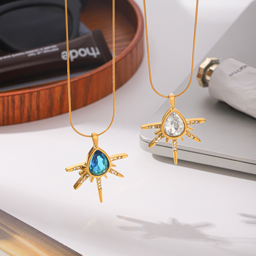 Collana Con Pendente Da Donna Simple Series Daily Dalla Forma Irregolare, Impermeabile, In Acciaio Inossidabile Color Oro Con Zirconi. h5Immagine3