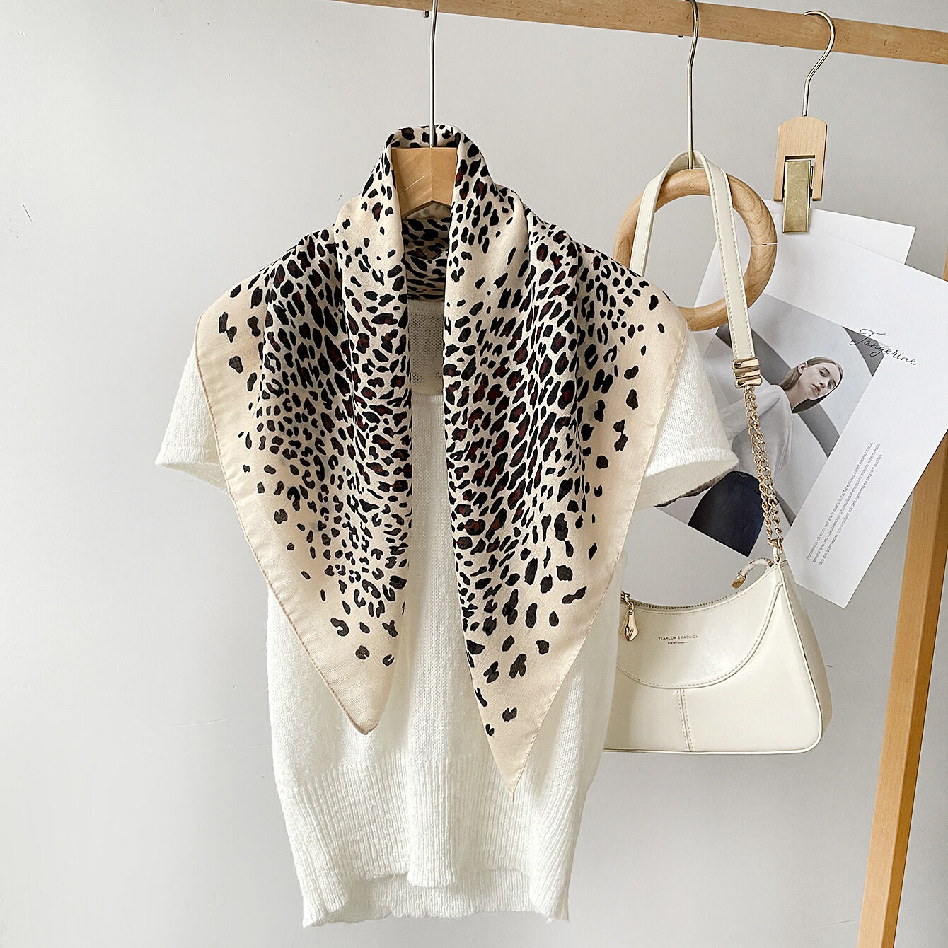 Sciarpe Estive Semplici E Casual Con Stampa Leopardata In Simil Seta h5 Immagine2