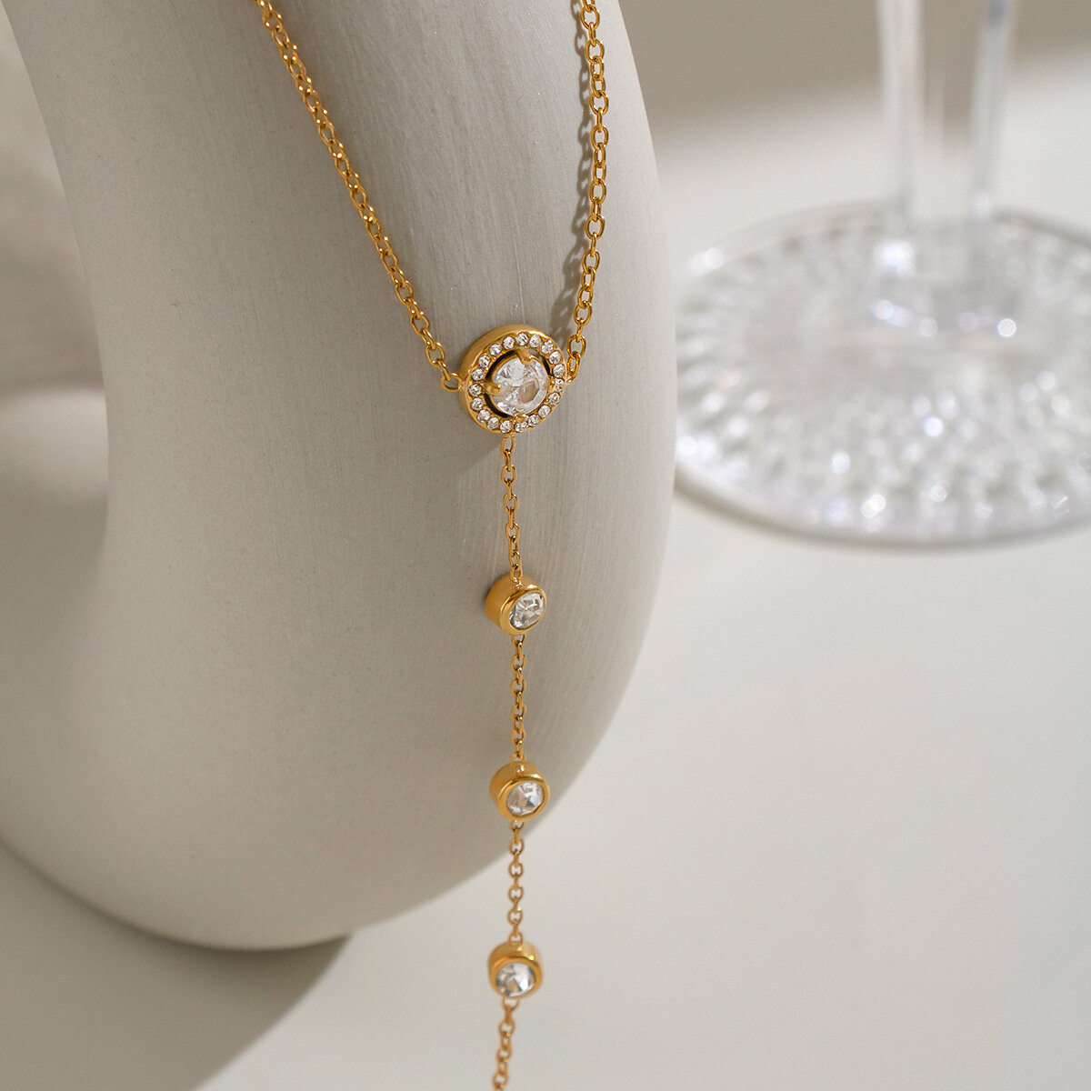Chaîne De Main Pour Femme En Acier Inoxydable Étanche Couleur Or Avec Zircon h5 Image2