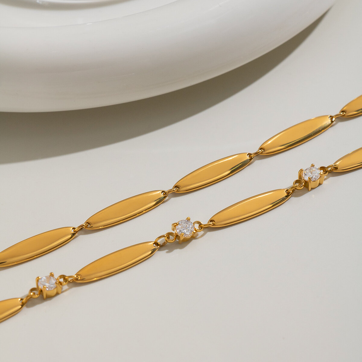 Bracelet Chaîne Pour Femme En Acier Inoxydable Étanche, Forme Elliptique, Couleur Or, Orné De Strass Image3