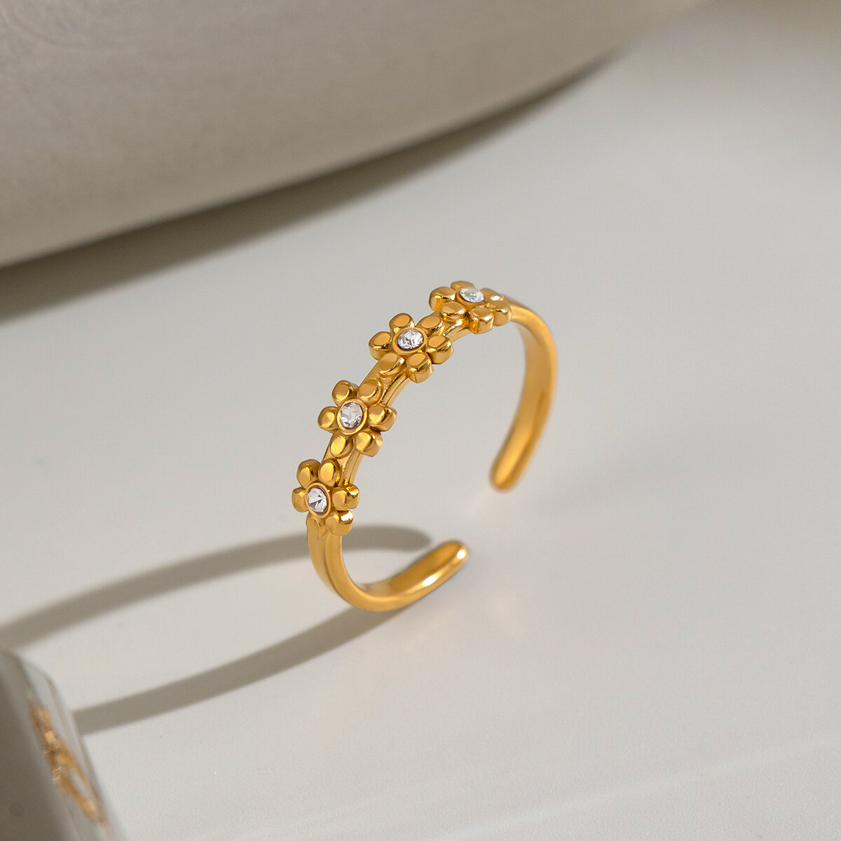 Bagues Pour Femmes En Acier Inoxydable Doré, Étanches, En Forme De Fleur Et Ornées De Strass h5 Image5