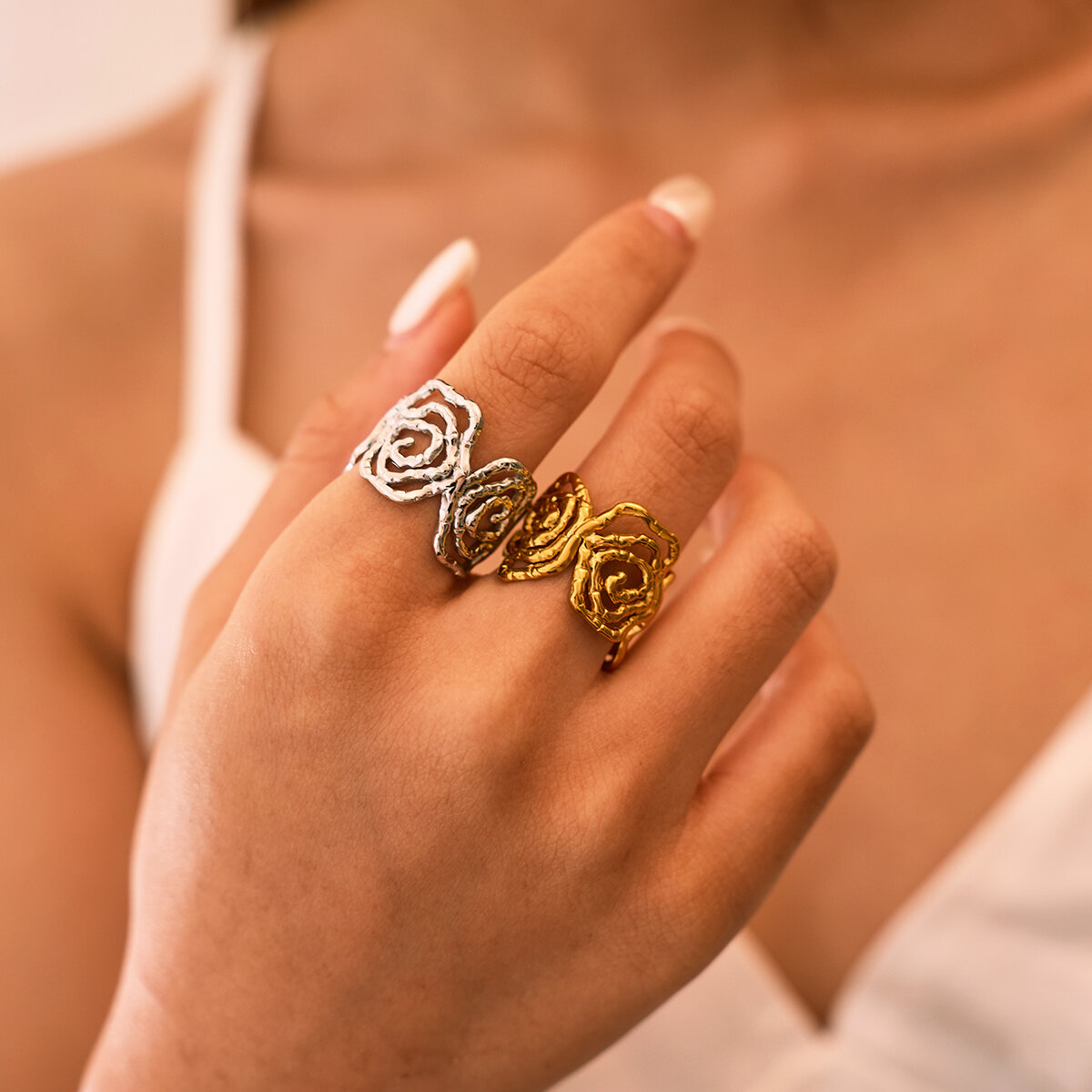 Simple Series Daily Flower Stainless Steel Waterproof   Gold Color Women‘s Statement Rings h5 Picture4