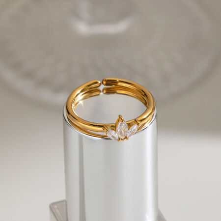 Anillo De Mujer Con Circonita, Resistente Al Agua Y Con Forma De Flor, De Acero Inoxidable Y Color Dorado.