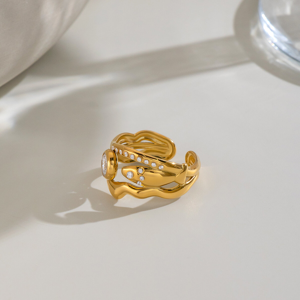 Anillos De Mujer De La Serie Simple Daily Con Forma Irregular, Resistentes Al Agua, De Acero Inoxidable Y Color Dorado Con Circonitas. h5 Imagen5