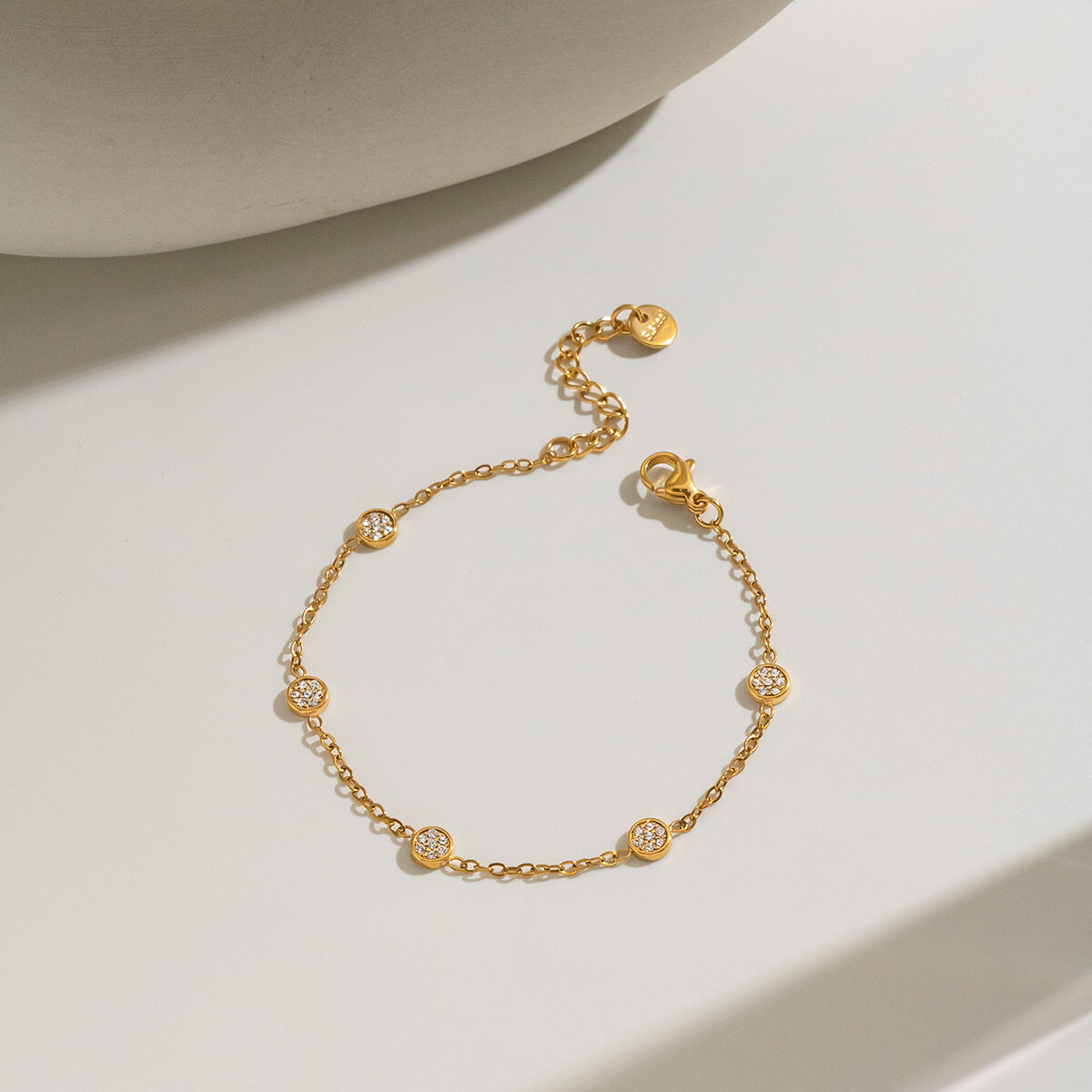 Braccialetti Da Donna Simple Series Daily Circle In Acciaio Inossidabile Impermeabile Color Oro Con Strass. h5 Immagine7