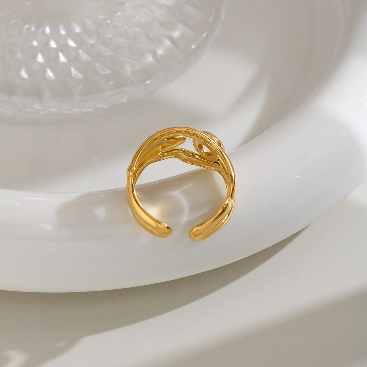 Anillos De Mujer De La Serie Simple Daily Con Forma Irregular, Resistentes Al Agua, De Acero Inoxidable Y Color Dorado Con Circonitas. Imagen7