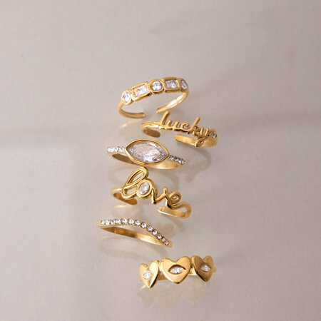 Elegante Statement-Ringe Aus Schlichtem Edelstahl In Herzform Mit Unregelmäßiger Buchstabenform, Wasserfest, Goldfarben.