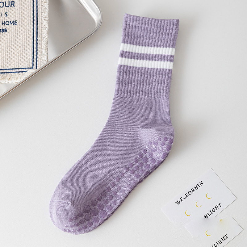 Slight Bounce Sporty Stripes Yoga Mid-Calf Socks Picture2