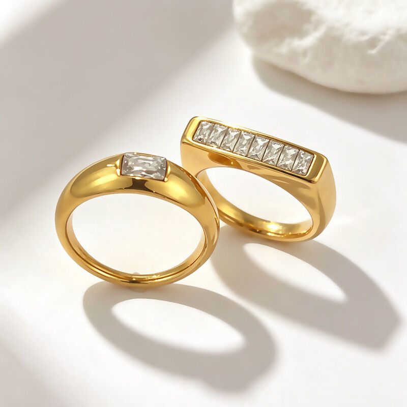 Schlichter, Geometrischer Damenring Aus Wasserdichtem Edelstahl In Goldfarbe Mit Zirkonia-Muschel