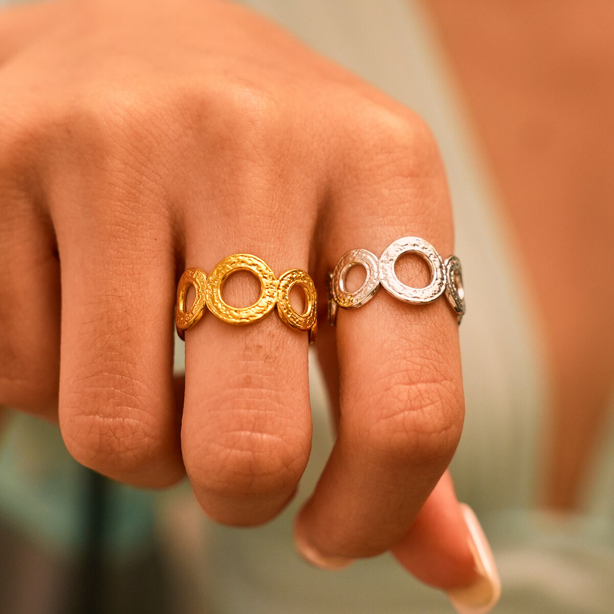 Simple Series Daily Circle Stainless Steel Waterproof   Gold Color  Women‘s Statement Rings Picture4