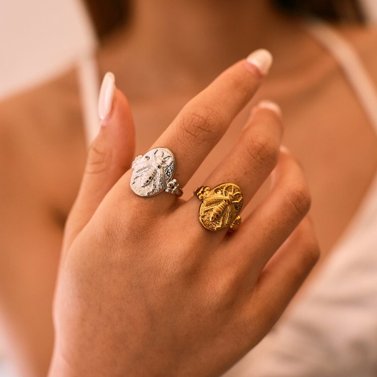 Simple Series Daily Bee Stainless Steel Waterproof   Gold Color  Women‘s Statement Rings Picture6