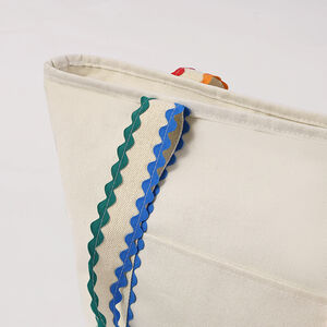 Casual Style Embroidered Solid Color Mixed Color Gradient Color Canvas Women's Square Tote Bags h5 Picture4