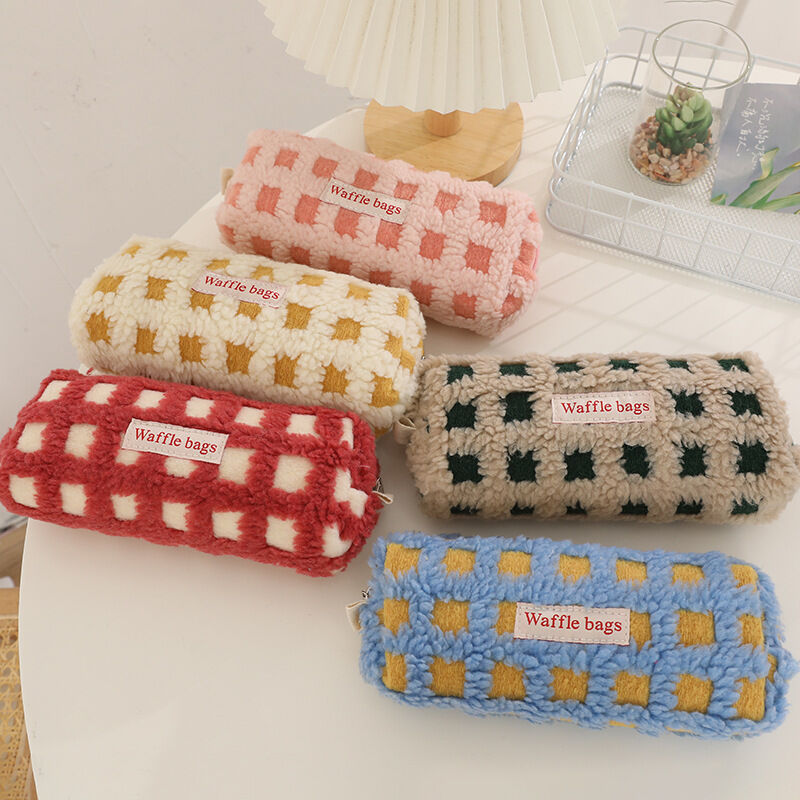 Estuches Para Bolígrafos Sencillos De Piel Sintética Con Estampado De Cuadros Y Letras, Estilo Casual. h5Imagen5