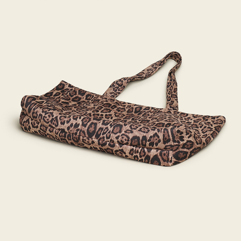 Casual Style None Leopard Print Canvas Women's Tote Bags h5Picture6