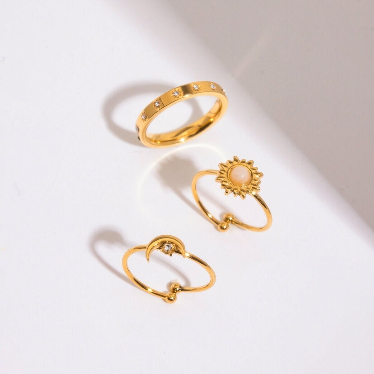 Conjuntos De Anillos Casuales De Sol Y Luna De Acero Inoxidable, Resistentes Al Agua Y Color Dorado. 