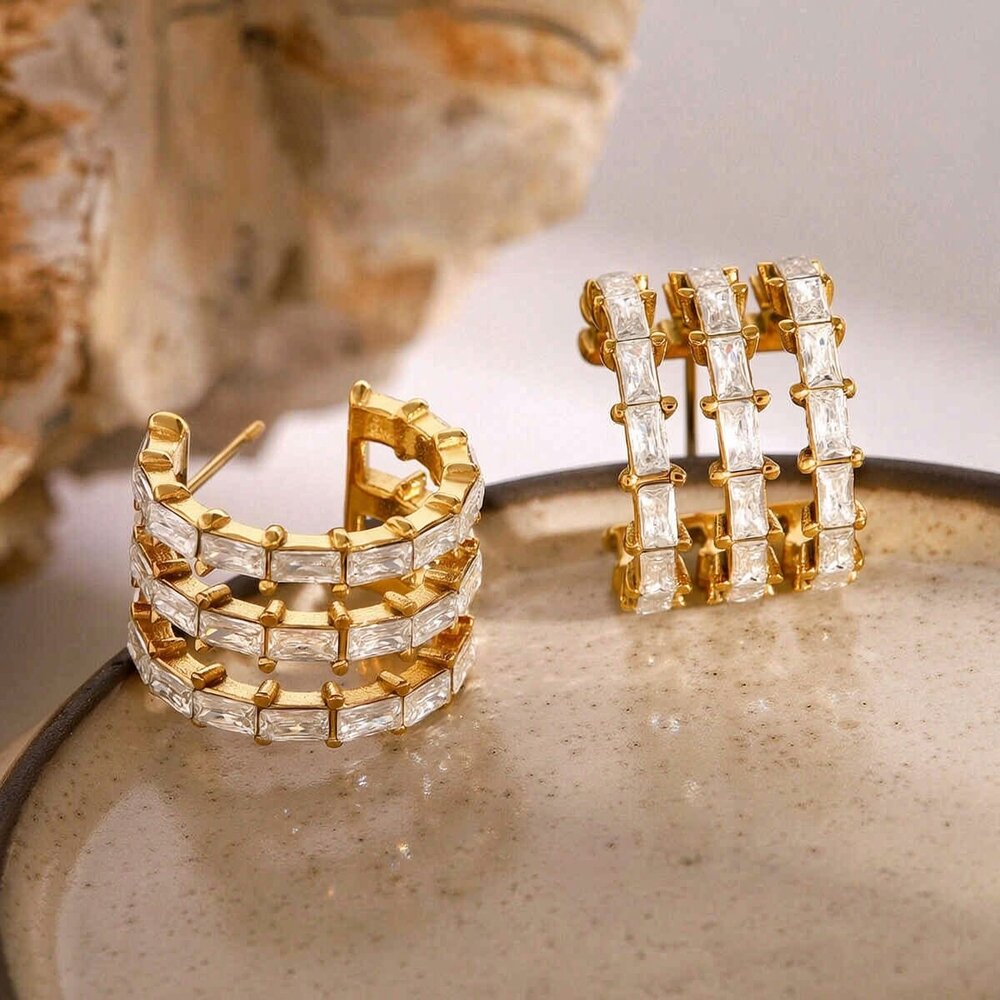 1 Paio Di Orecchini A Bottone Da Donna In Acciaio Inossidabile Con Zirconi Placcati In Oro , Serie Classica, Retrò E Geometrici