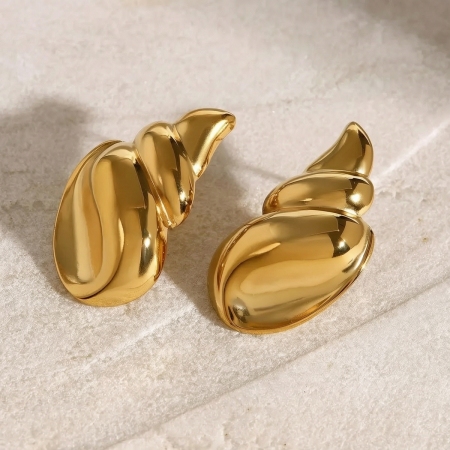 1 Pair Simple Style Droplet Shape Stainless Steel Waterproof  Gold Plated Women's Stud Earrings