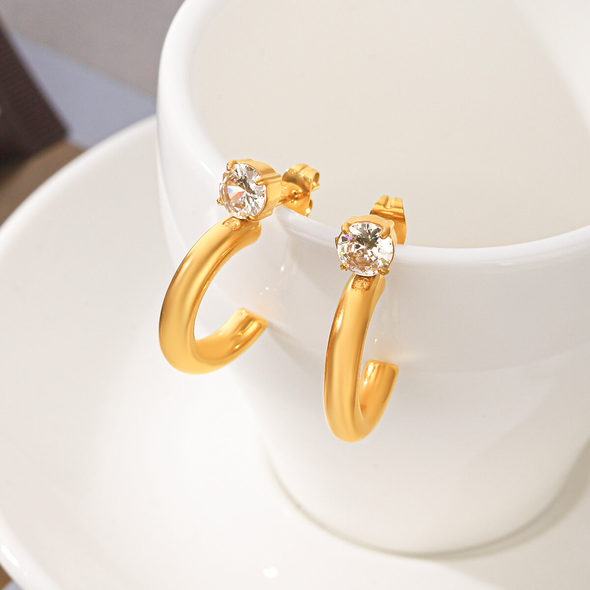 Orecchini A Perno Da Donna Simple Series Daily Lines In Acciaio Inossidabile Color Oro Impermeabile Con Zirconi h5 Immagine3