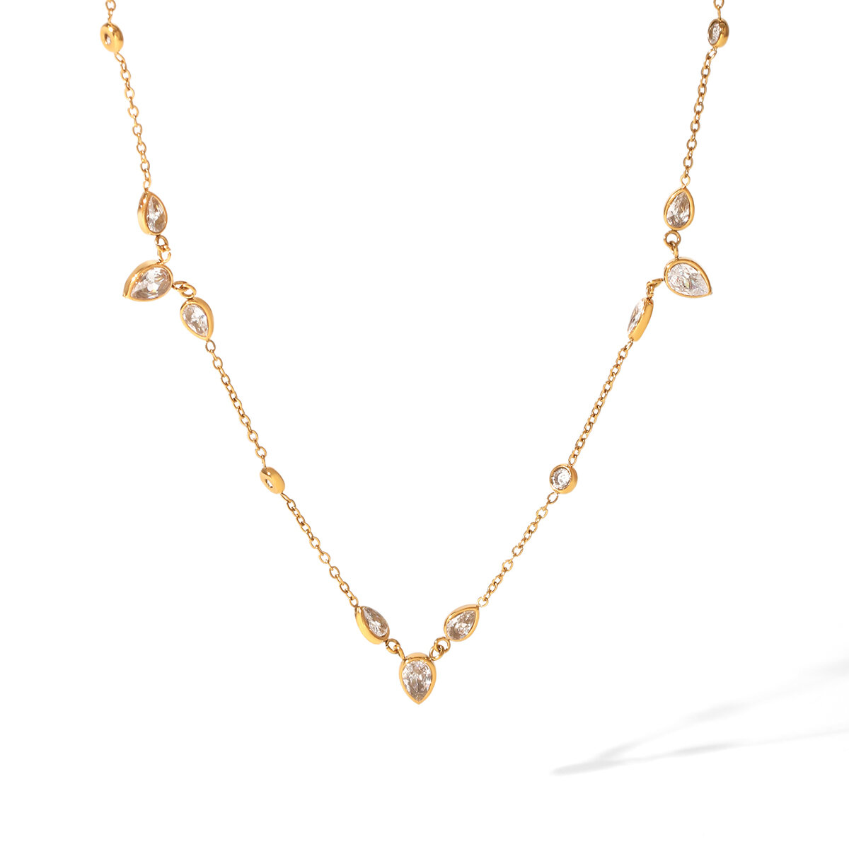 Collana Da Donna Di Lusso Della Serie Daily Droplet, In Acciaio Inossidabile Impermeabile Color Oro Con Zirconi. 