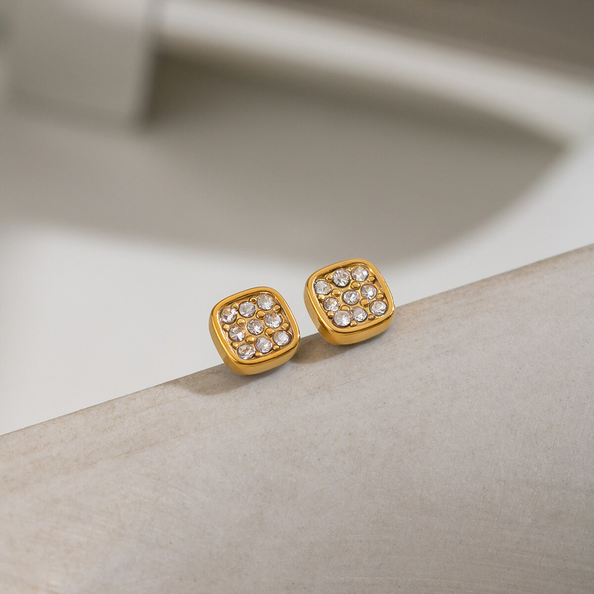 Geometrische Ohrstecker Aus Edelstahl, Wasserdicht, Goldfarben, Mit Zirkonia h5 Bild5