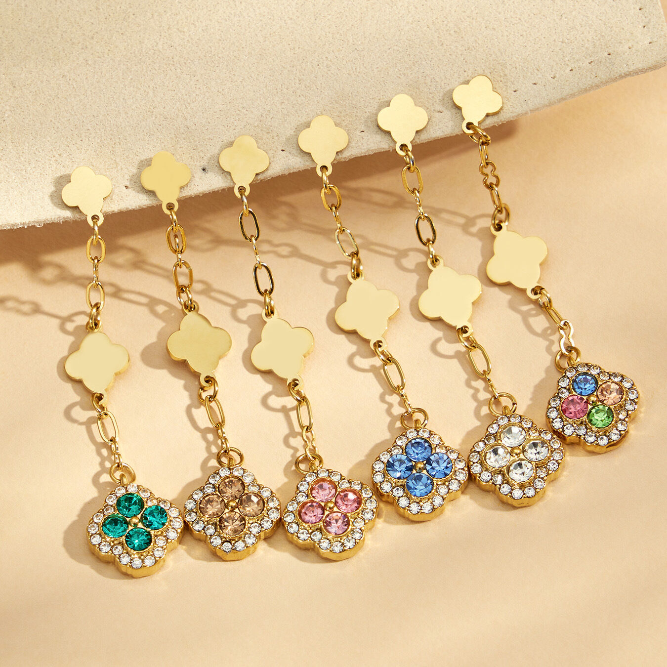 Orecchini Pendenti Da Donna Della Serie Romantic Sweet Flower In Acciaio Inossidabile, Impermeabili, Color Oro, Con Zirconi.