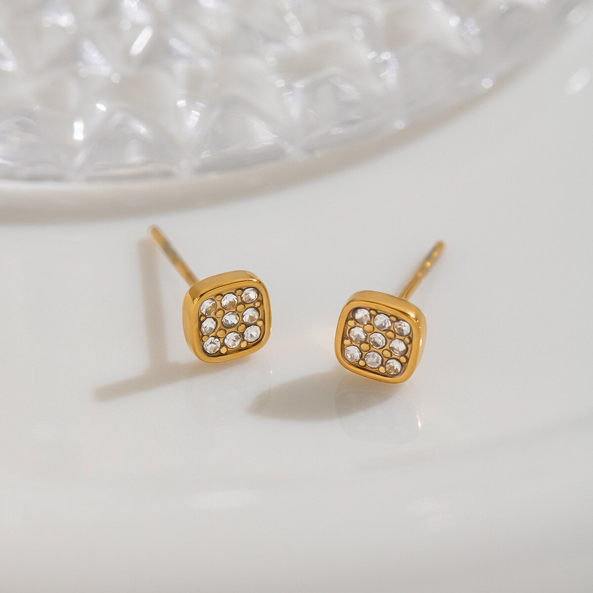Geometrische Ohrstecker Aus Edelstahl, Wasserdicht, Goldfarben, Mit Zirkonia Bild2