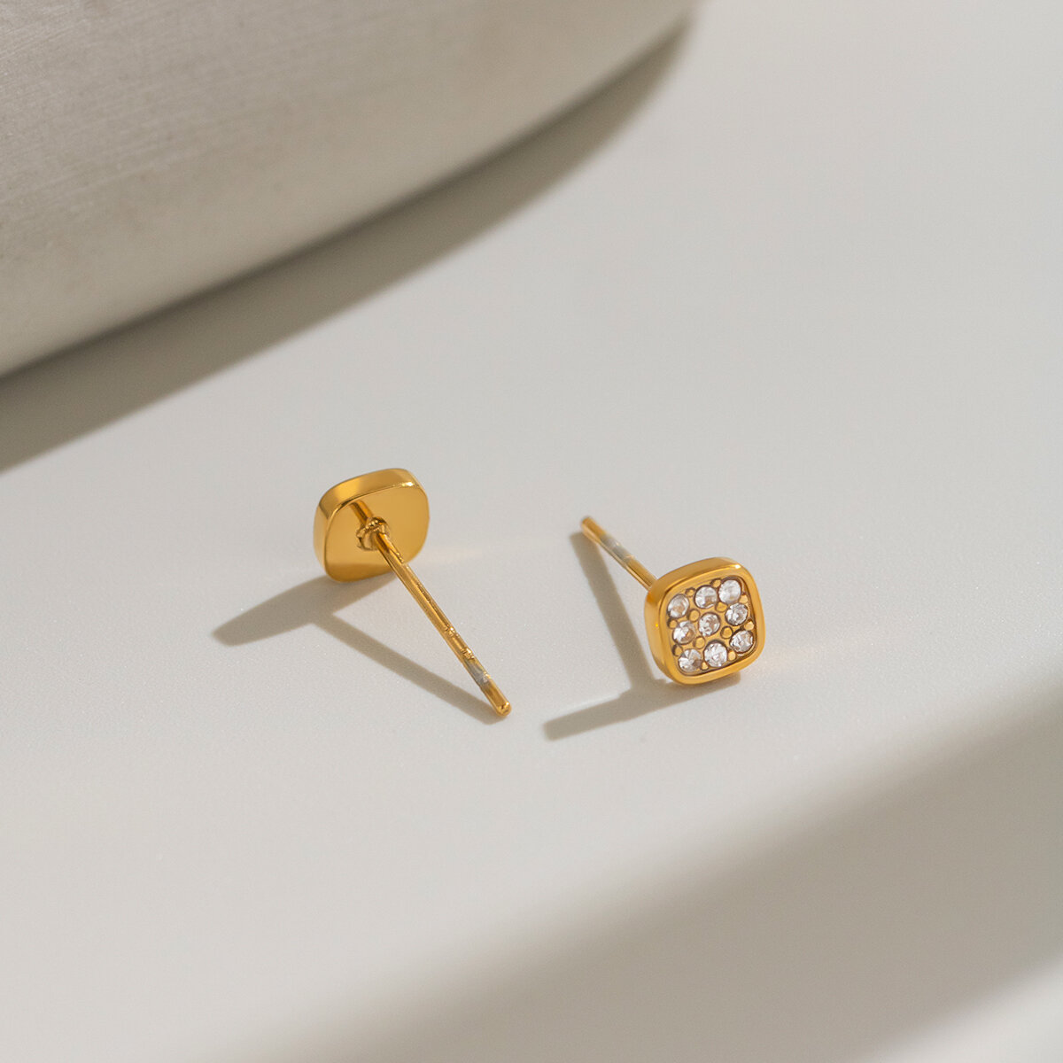 Geometrische Ohrstecker Aus Edelstahl, Wasserdicht, Goldfarben, Mit Zirkonia h5 Bild4