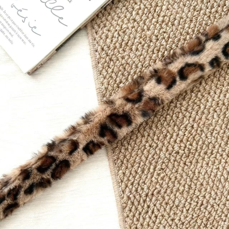 Schlichter, Lässiger, Einfarbiger Ledergürtel Mit Leopardenmuster Und Kunstpelz Bild6