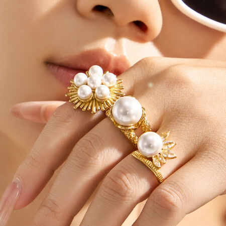 Elegant Artificial Pearl Flower Stainless Steel Waterproof Gold Color Statement Rings 2