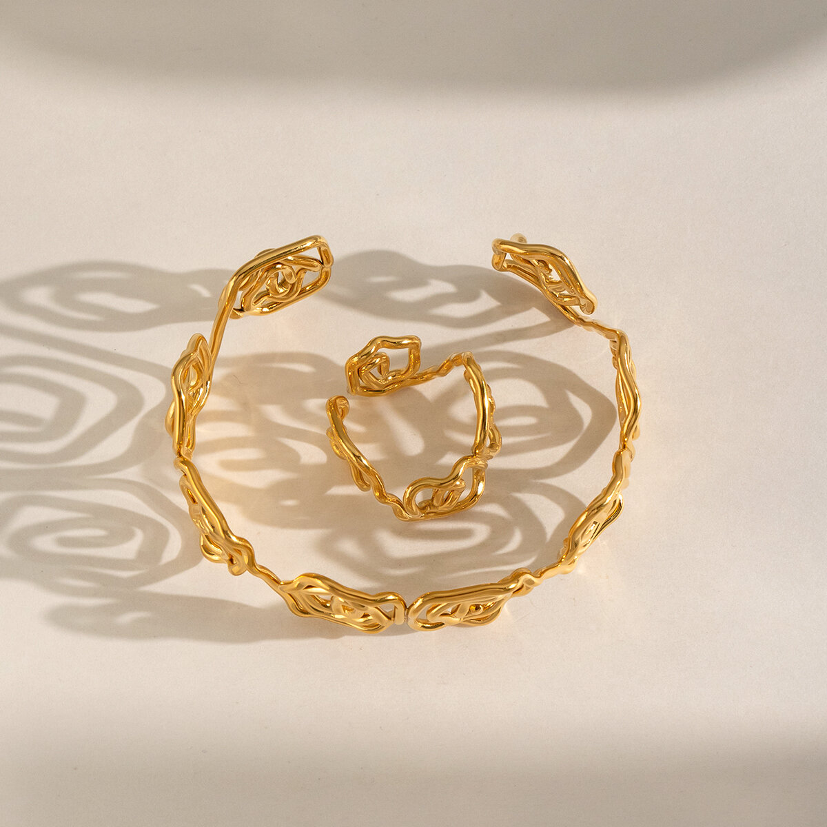 Rosenförmiges, Wasserdichtes Edelstahl-Armband Und Ring In Goldfarbe Für Damen h5 Bild4