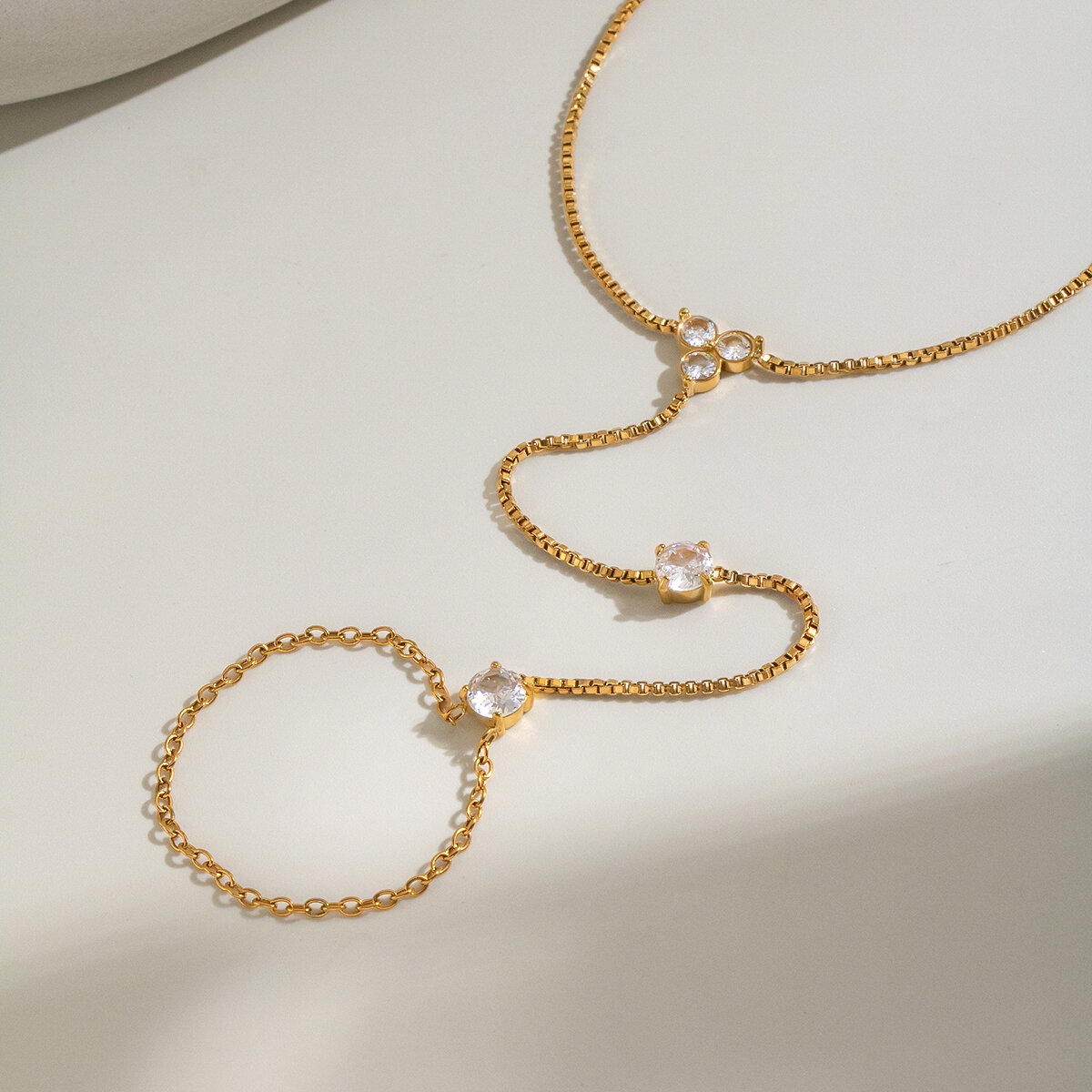 Blumenförmige, Wasserdichte Damenhandkette Aus Edelstahl In Goldfarbe Mit Zirkonia h5 Bild4